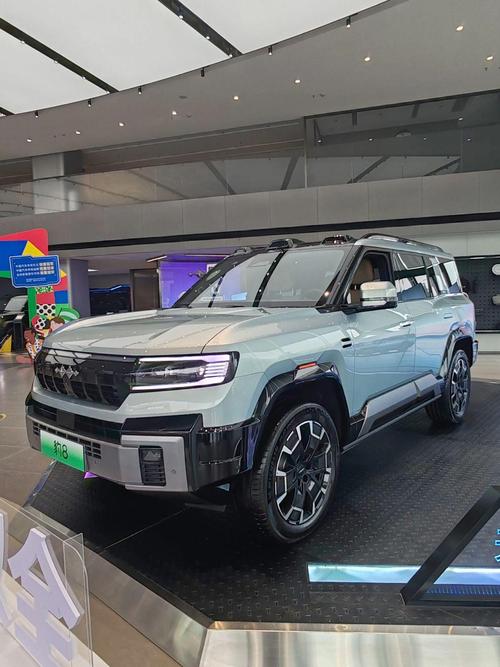 深圳172比亚迪方程豹硬派越野的爆款，英菲尼迪35周年与你共成长